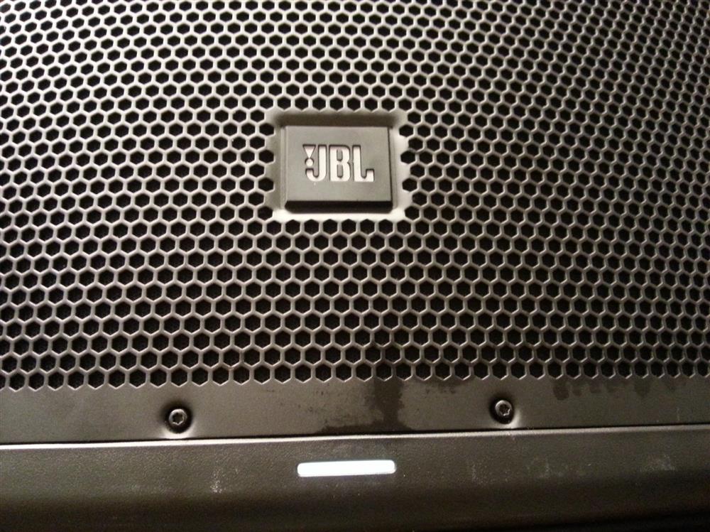 JBL EON 615 LED