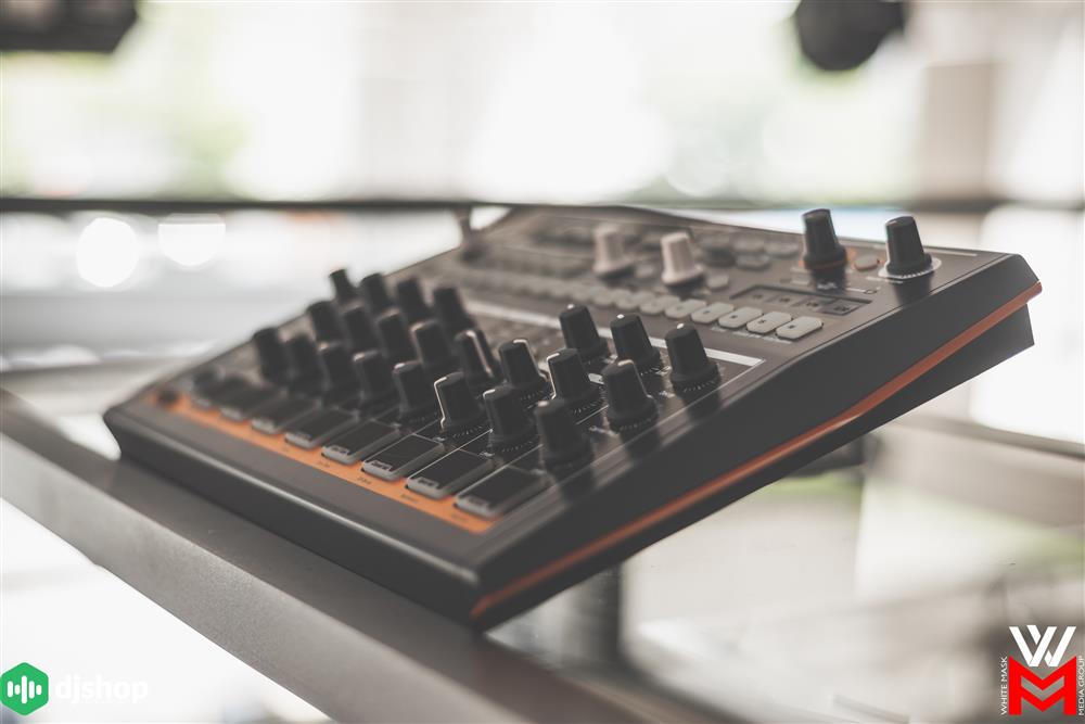 djshop-showroom-studio-exoplismos